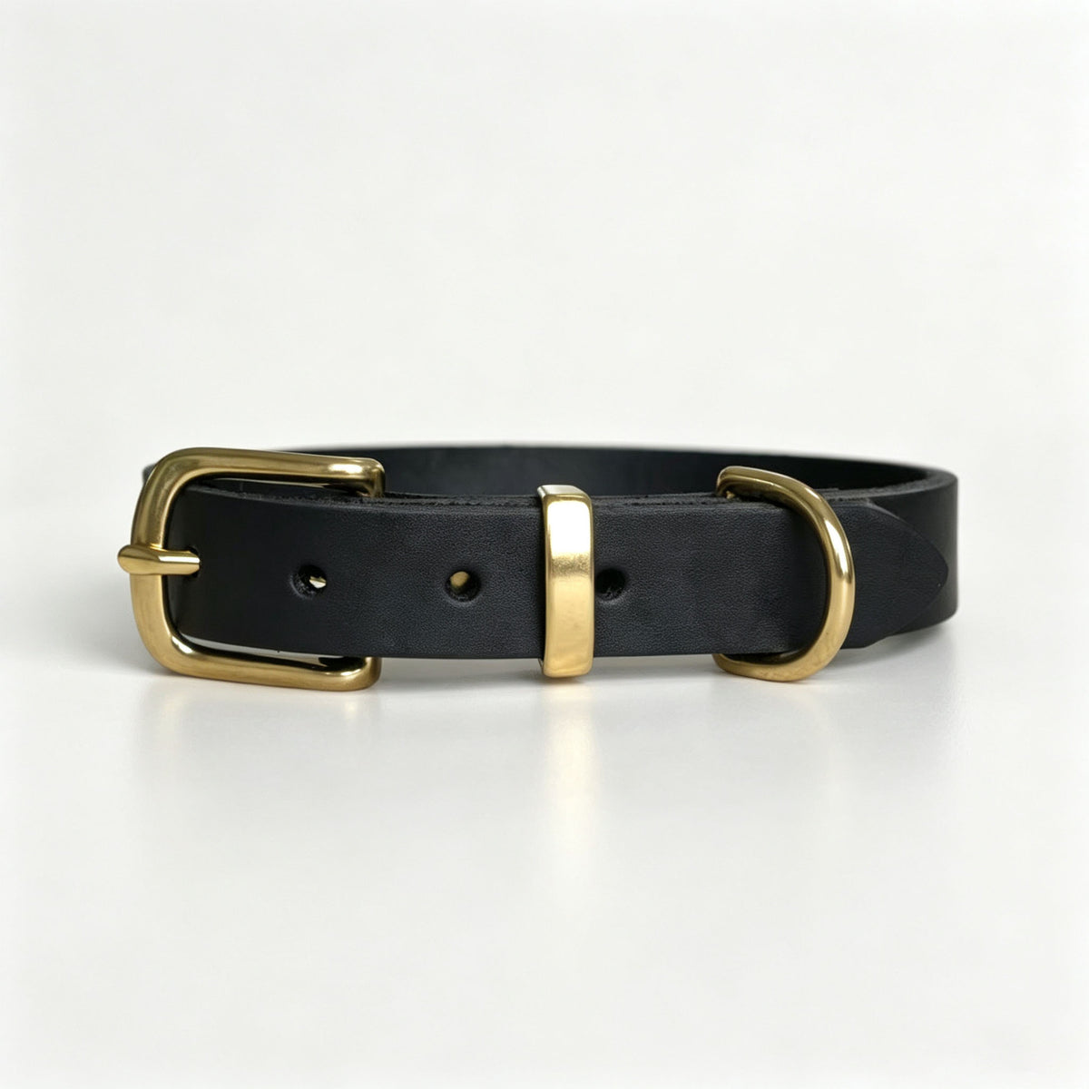 Vintage-style Pet Collar With Brass Fastenings