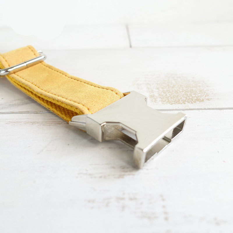 Adjustable dog collar with customizable name