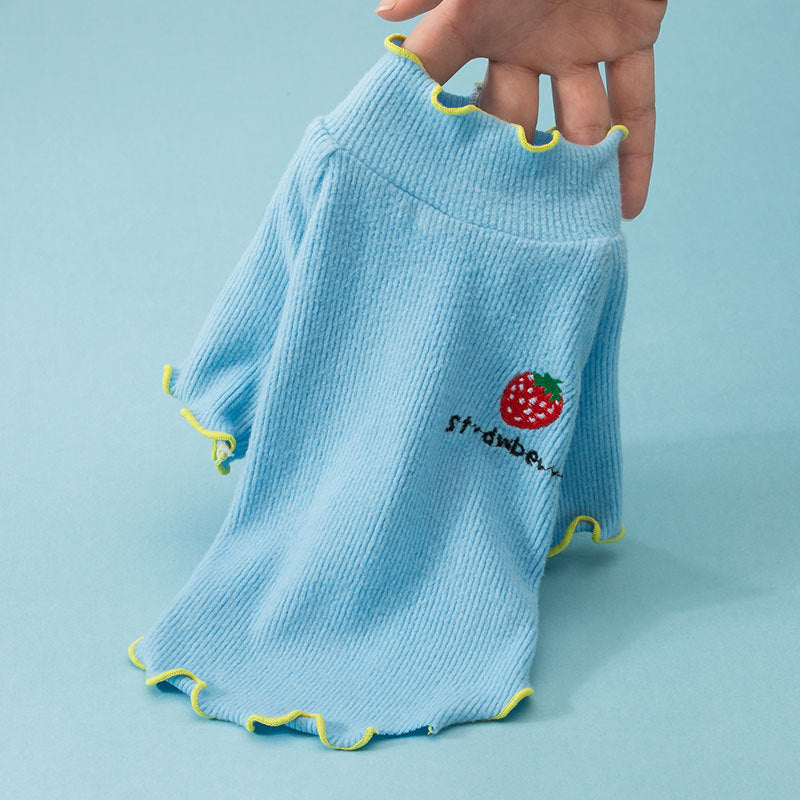 Breathable Strawberry Knitwear For Dogs And Pet Undercoat
