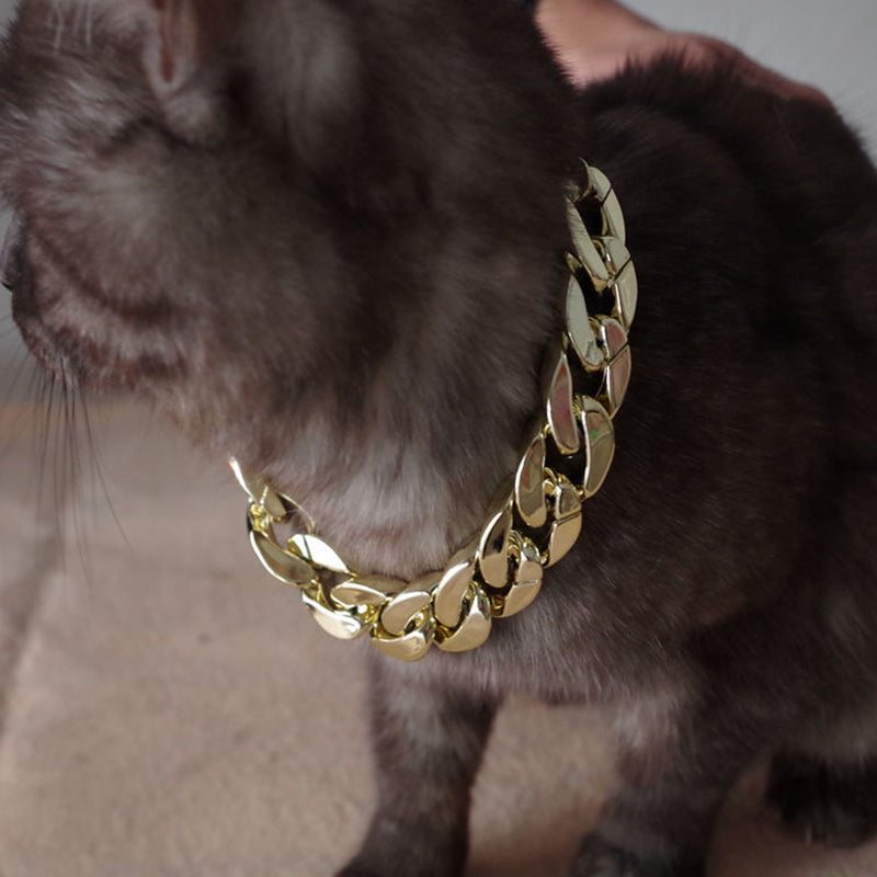 Cat metal jewelry necklace