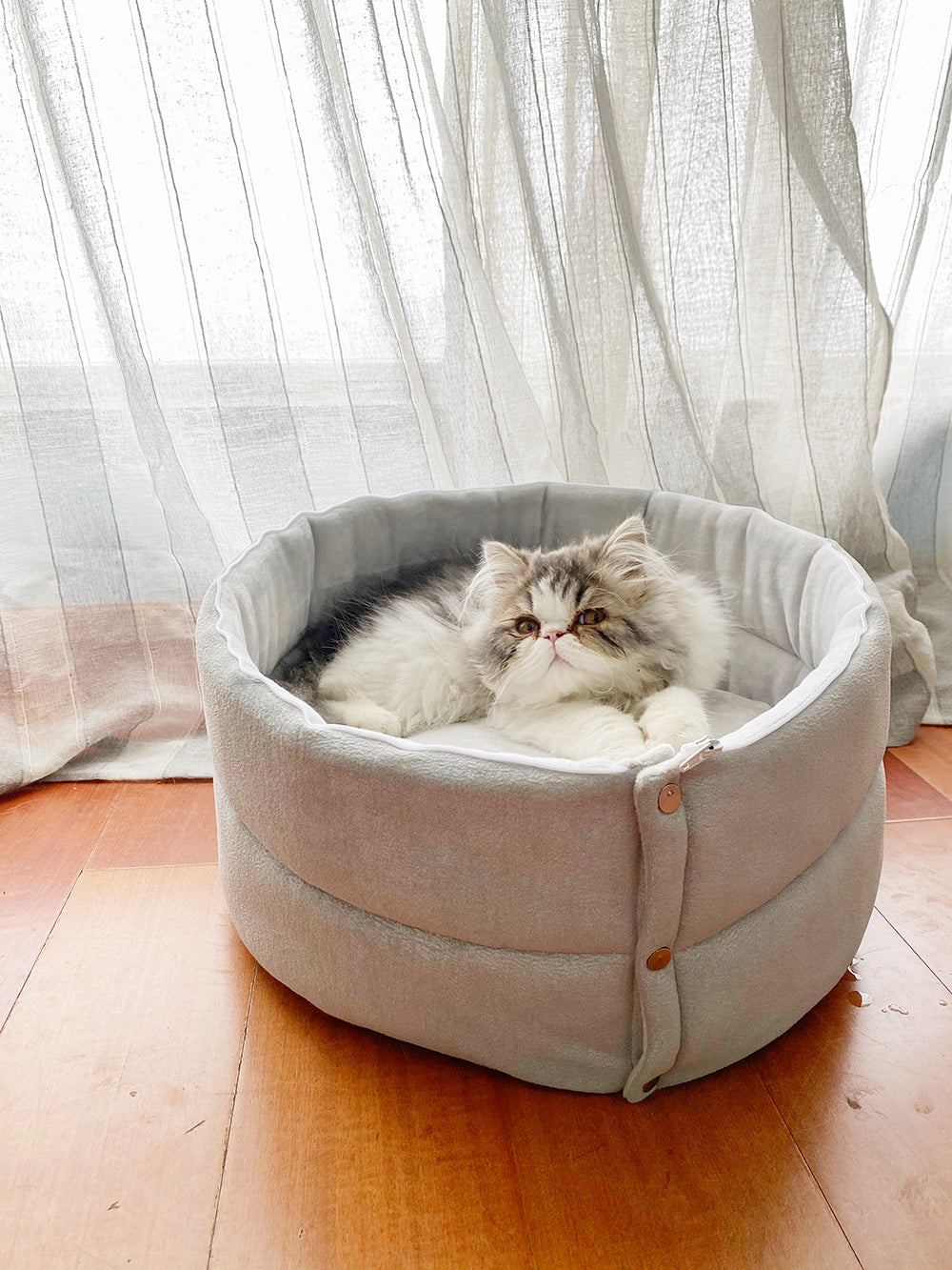 Cylindrical doghouse