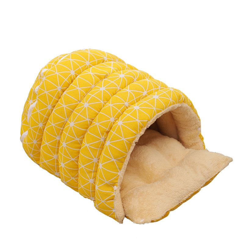 Thickened Insulated Pet Bed With A Closed Design And A Handy Handle