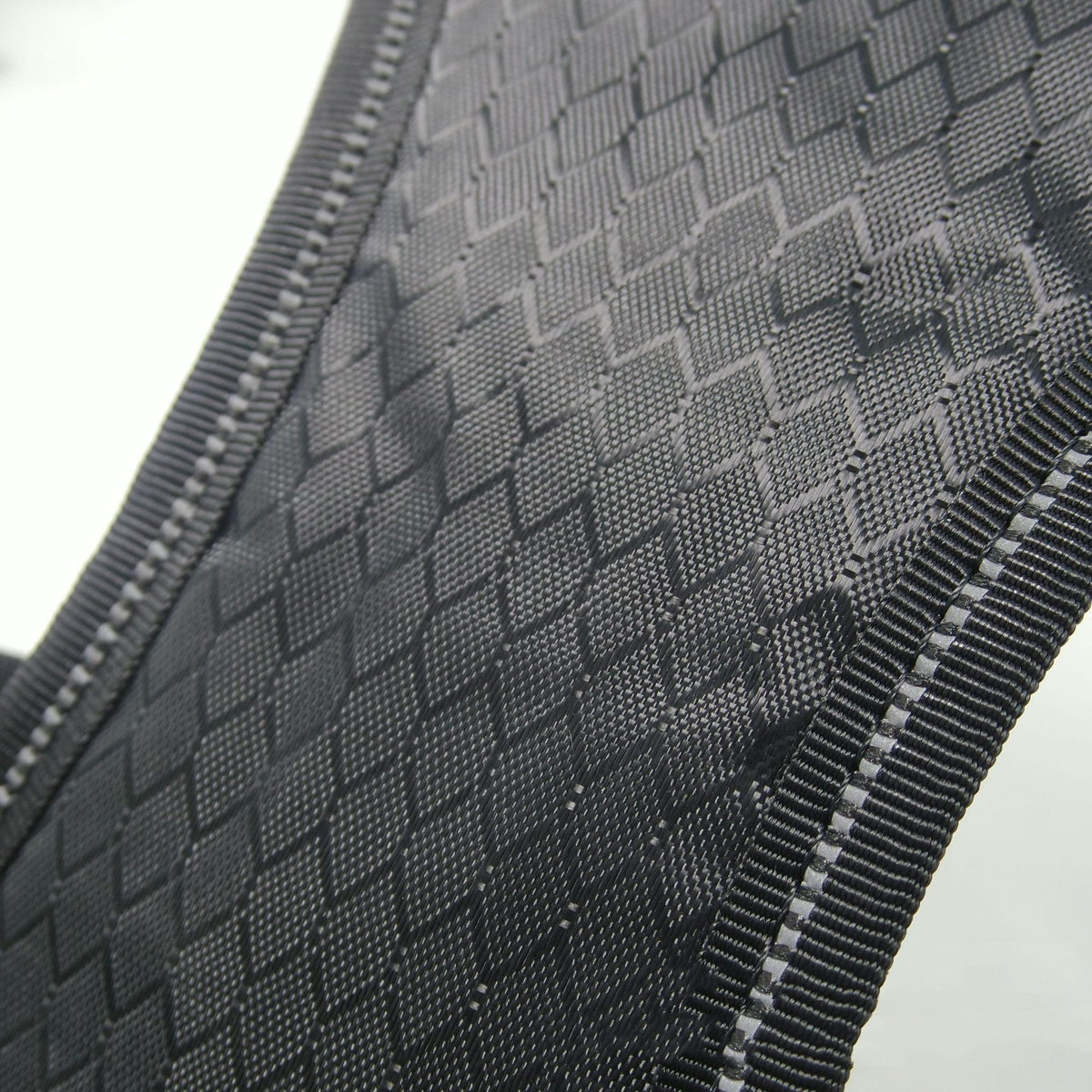 Fashion Chest Strap Hand Holding Rope