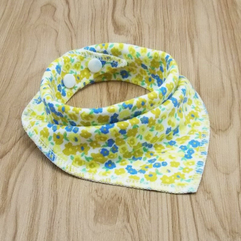 Cat and dog triangle scarf