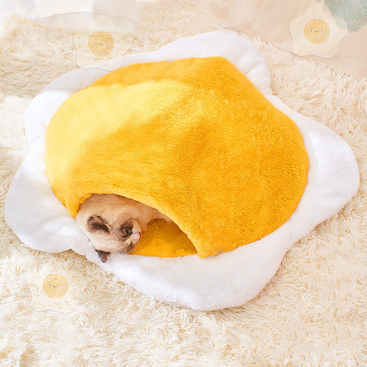 Closed Cat Sleeping Bag For Keeping Warm In Winter