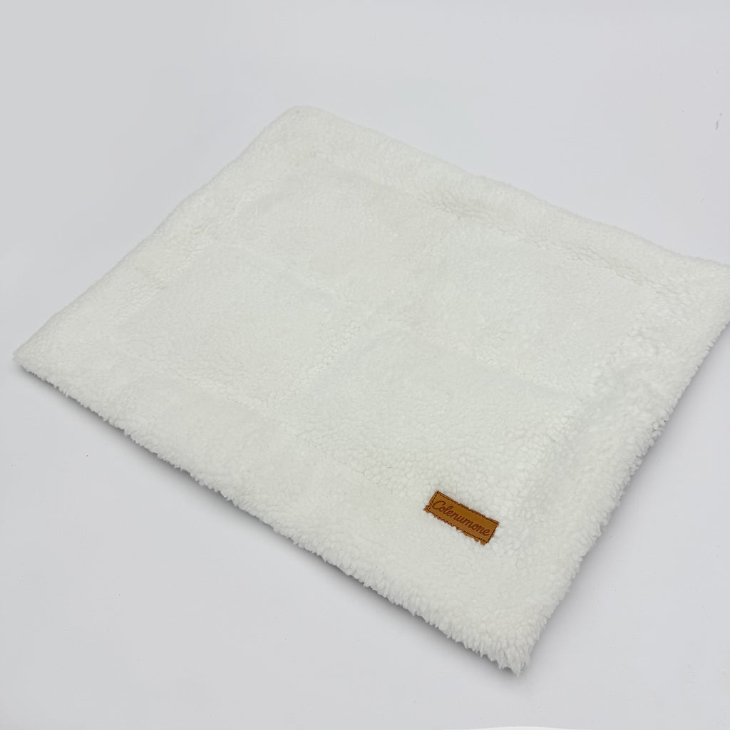 Pet Sleeping Mat, Non-Slip, Bite-Resistant, Thickened, Warm And Cold-Resistant, Wear-Resistant And Scratch-Resistant, Universal Bedding For Cats And