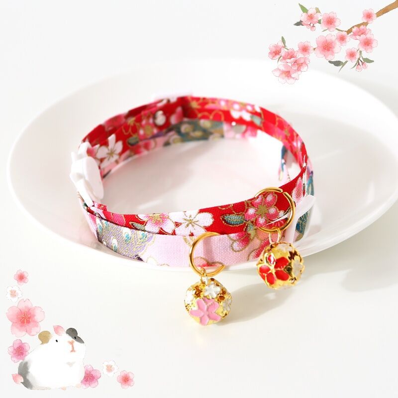 Adjustable Pet Flower Hollow Bell Collar