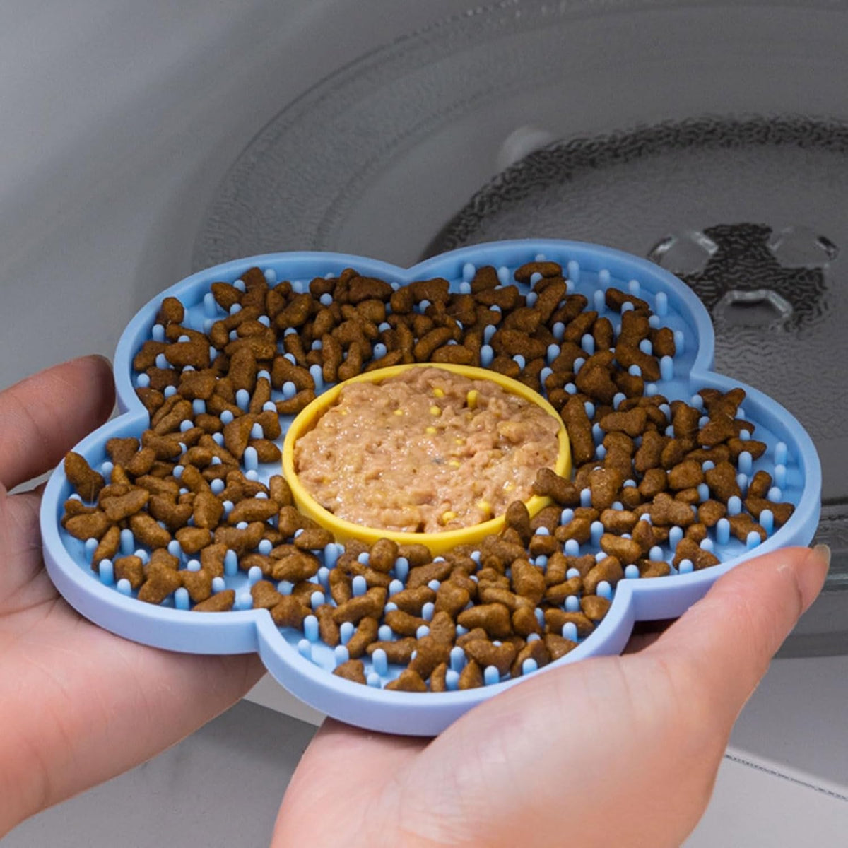 Cats Lick Pad With Suctions Cup Slow Feeders Licking Mat Flower Shape Silicone Pad With Suctions Cup Dog Licking Mat Silicone